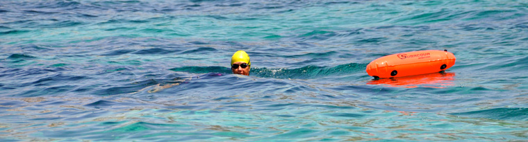 Open-Water-Schwimmen... und meine Boje ist immer mit dabei!