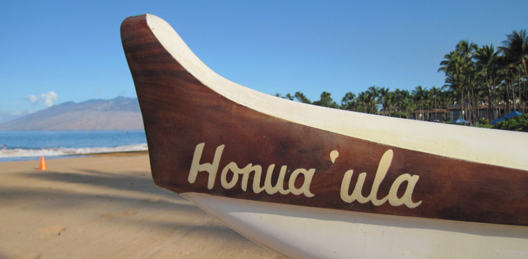 Das Outrigger Canoe Honua'ula von Vene ist benannt nach dem Waldgebiet, wo der Baum gefällt wurde um es herzustellen...